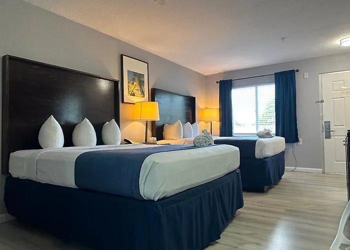 Lantern Inn & Suites - Sarasota